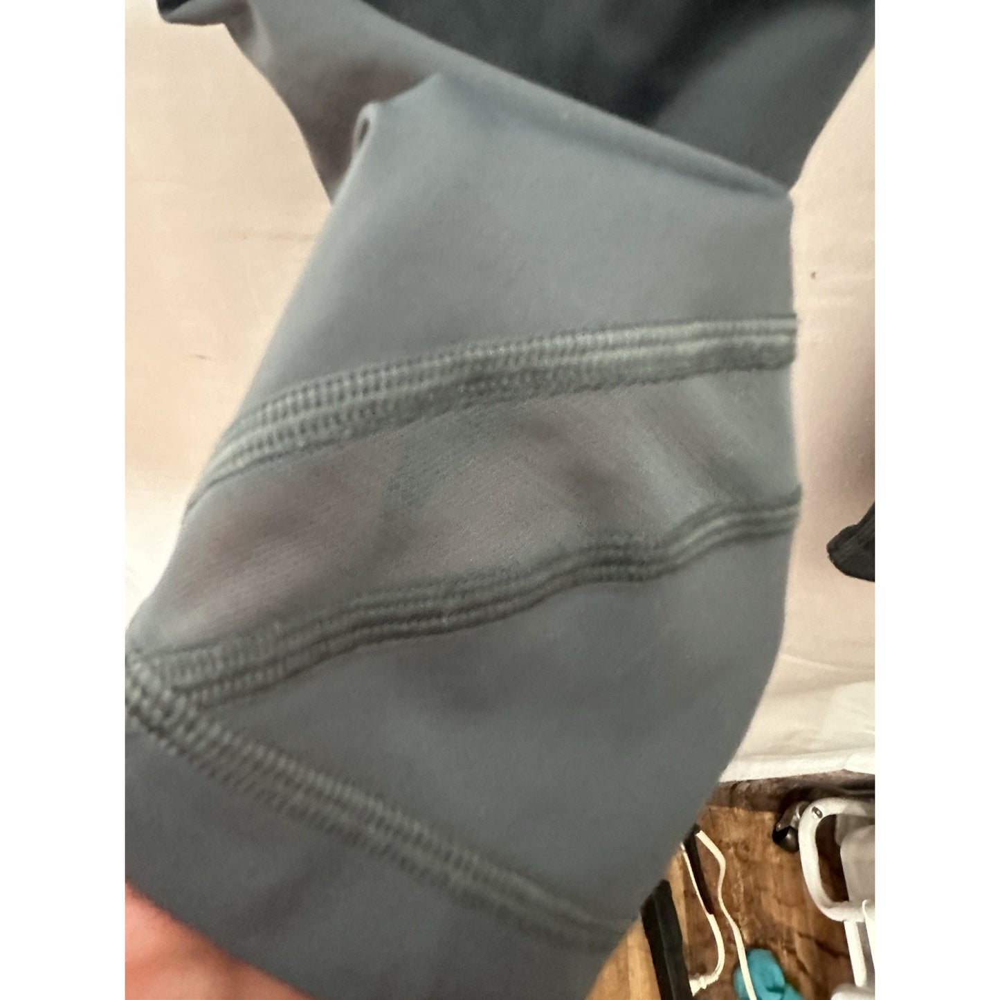 Lululemon Cropped Leggings Womens Sz 10 Green Athletic Athliesure Yoga Running