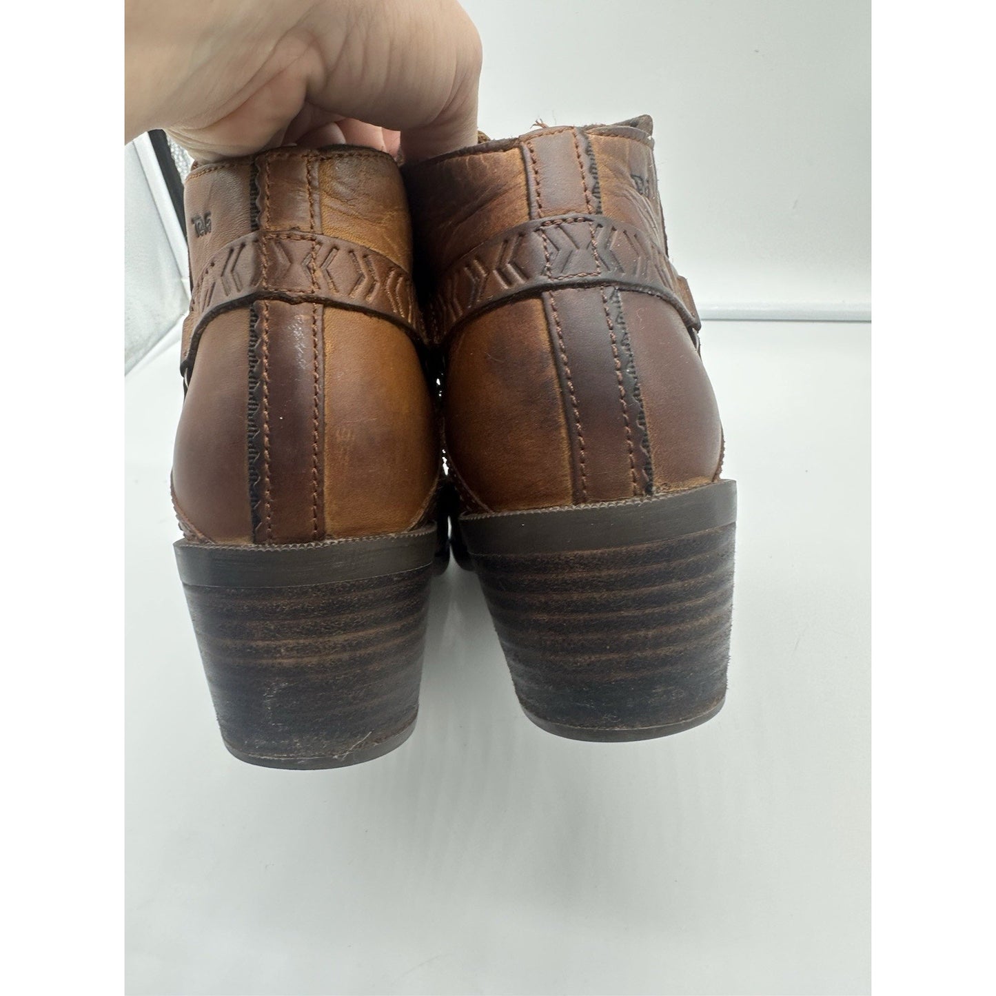 Teva Womens Leather Ankle Side Zip Boots Cognac Size 9.5 Western Southwestern