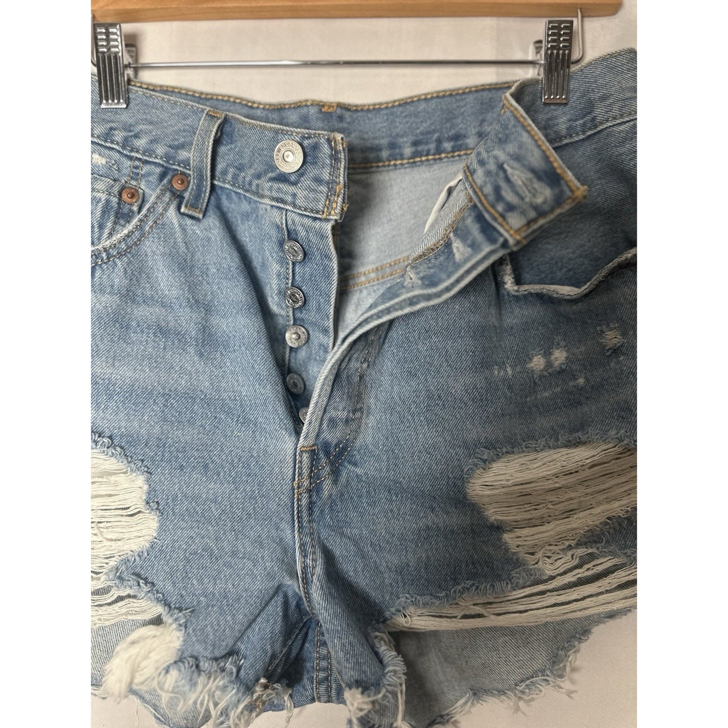 Levis 501 Raw Hem Denim Jean Shorts Womens Sz 32 Button Fly Distressed Staple