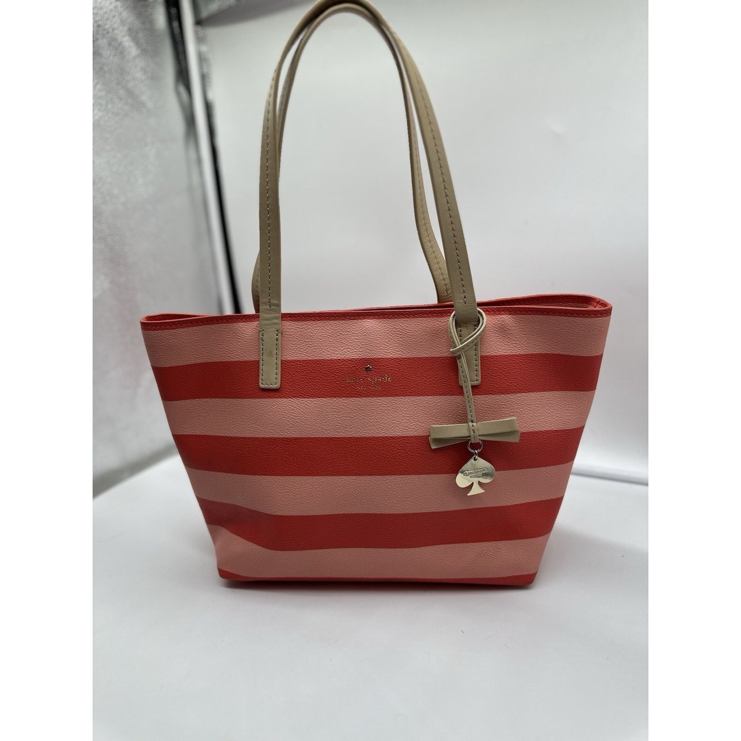EUC Kate Spade NY Coral 2-Tone Striped "Hawthorne Lane Ryan Tote" Handbag Purse