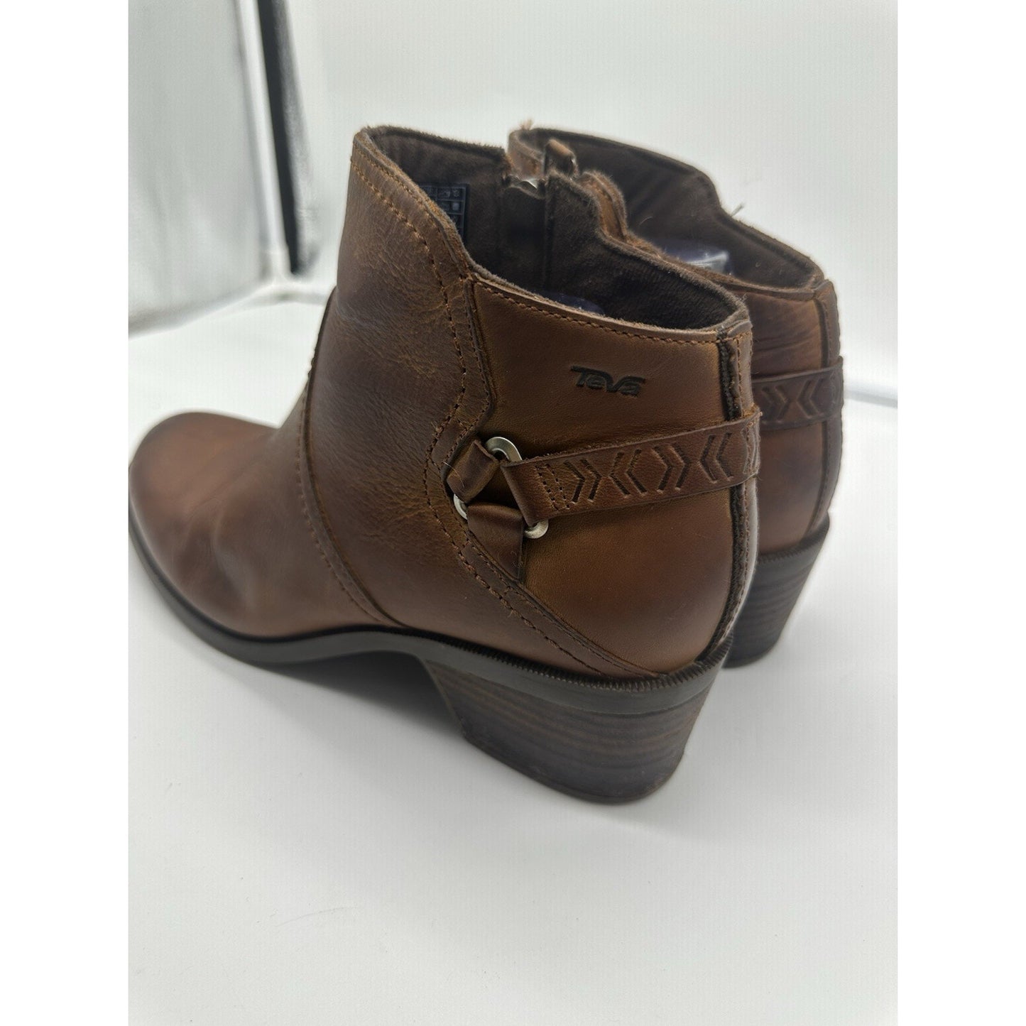 Teva Womens Leather Ankle Side Zip Boots Cognac Size 9.5 Western Southwestern