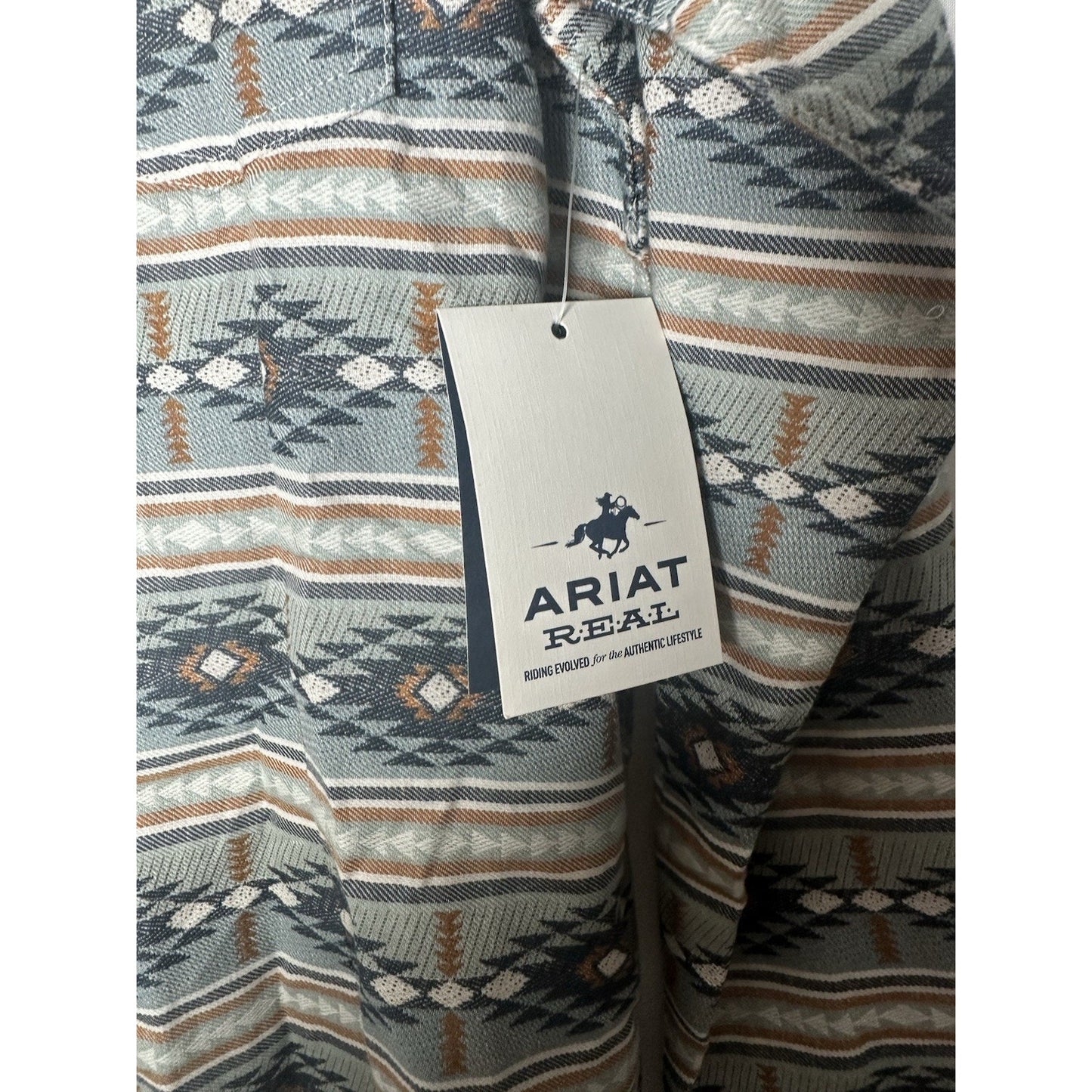 ARIAT REAL Women's Snap Button Front Shirt L/Sleeve Creekside Jacquard Sz M NWT