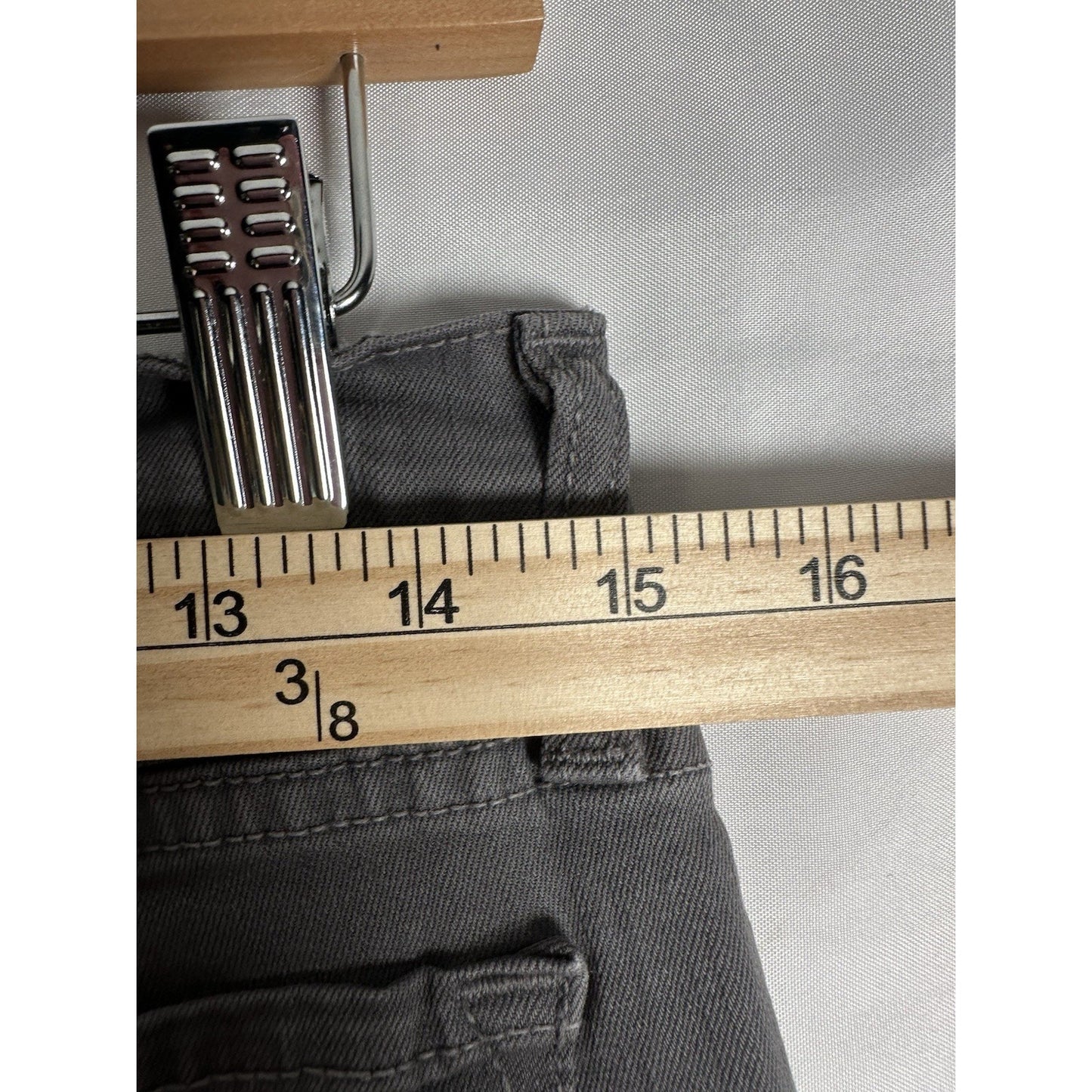 NYDJ Lift & Tuck Jeans Womens Sz 8 Gray Straight Leg Everyday Basic Staple Goth