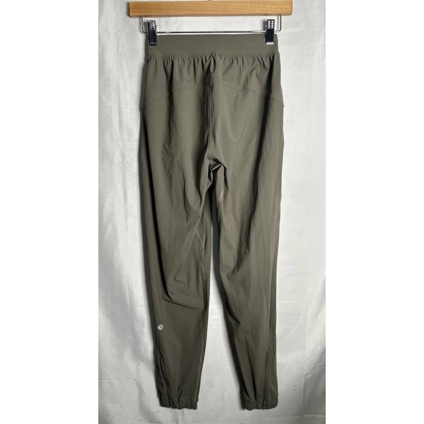 Lululemon Adapted State High Rise Jogger Women Sz 0 Full Length Athliesure Yoga