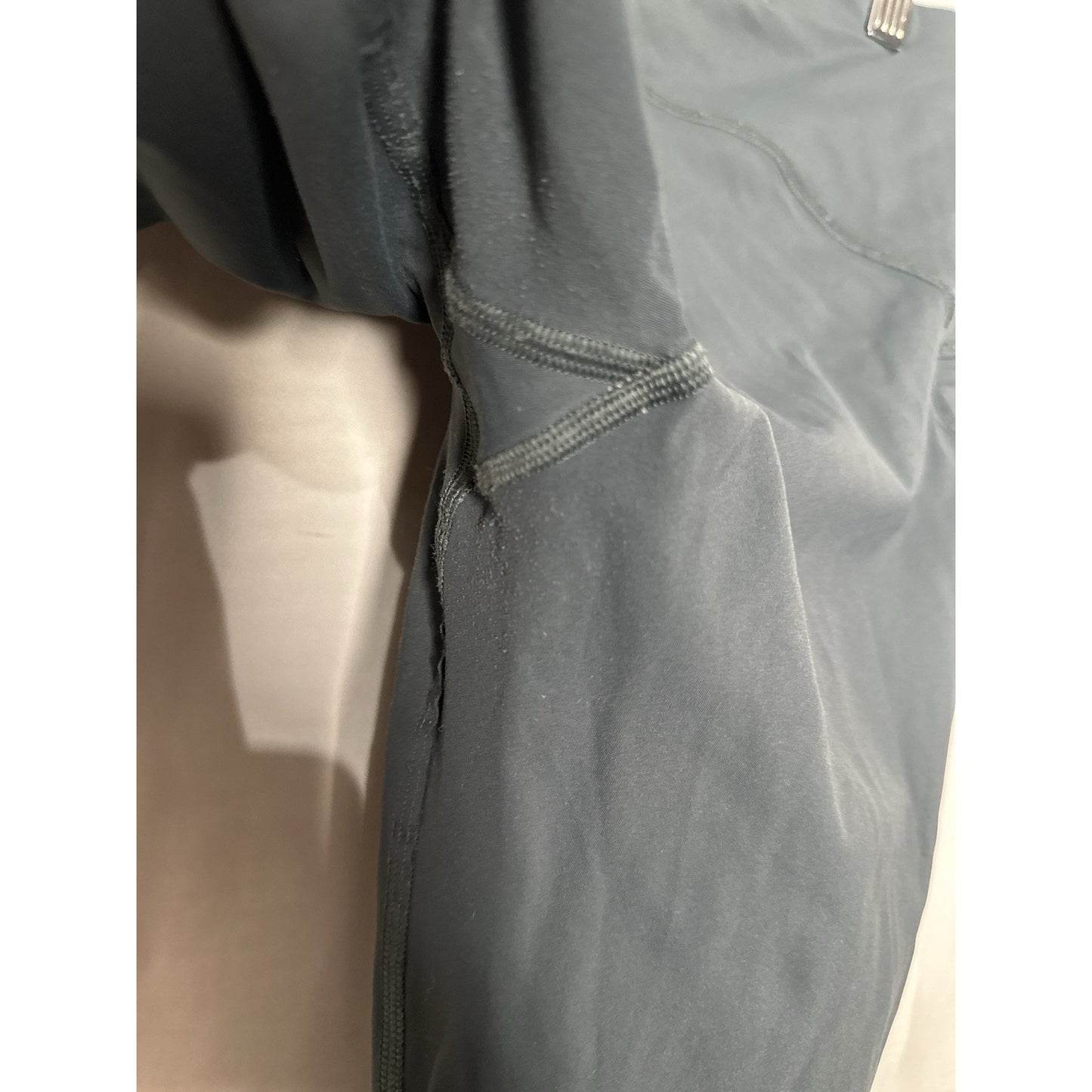 Lululemon Cropped Leggings Womens Sz 10 Green Athletic Athliesure Yoga Running