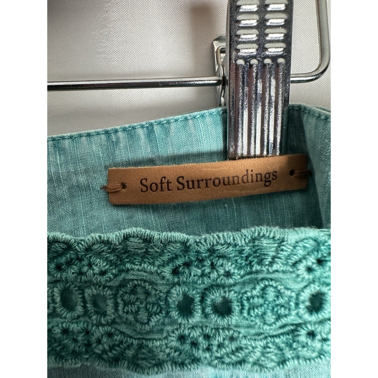 Soft Surroundings Linen Pants Womens Sz 8 Wide Leg Embroidered Belt Cropped